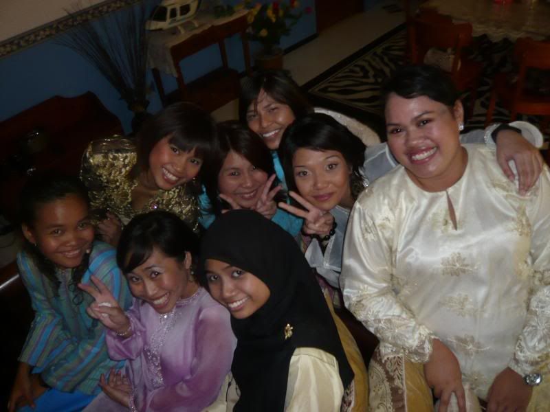 http://i112.photobucket.com/albums/n162/han_yuni/BB%20Hari%20Raya%2027%20Oct%2007/P1000366.jpg