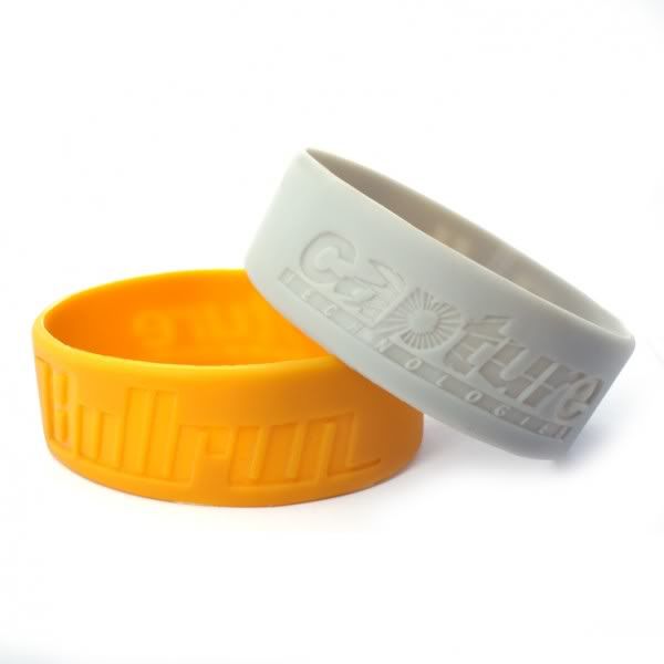 wide-silicone-wristbands3.jpg