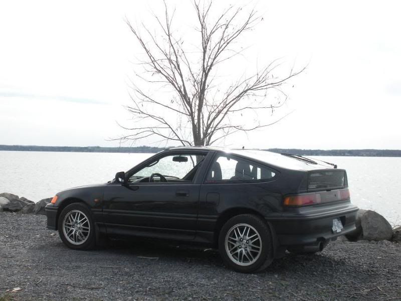 http://i112.photobucket.com/albums/n167/CeeReX/My%20Cars/Crxpics004.jpg