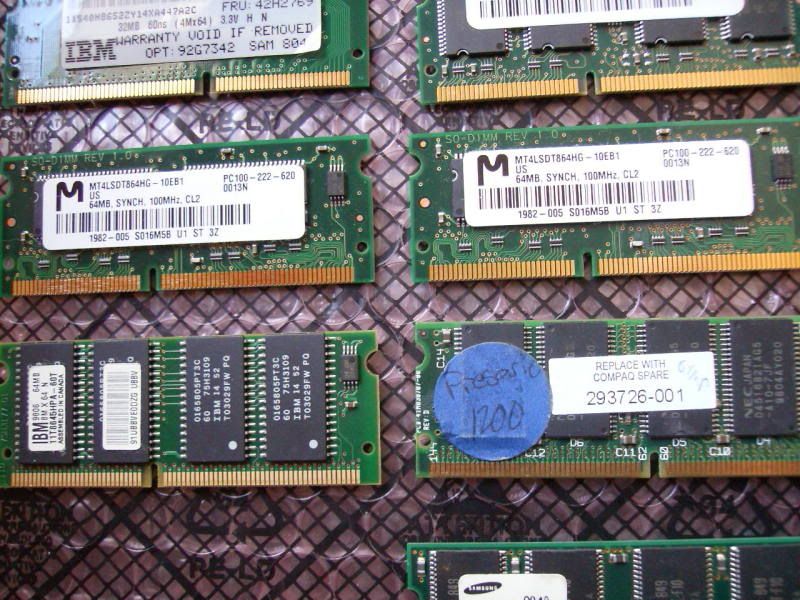  photo Lotof13SticksofSDRAMSODIMM144-PinLaptopMemory2.jpg