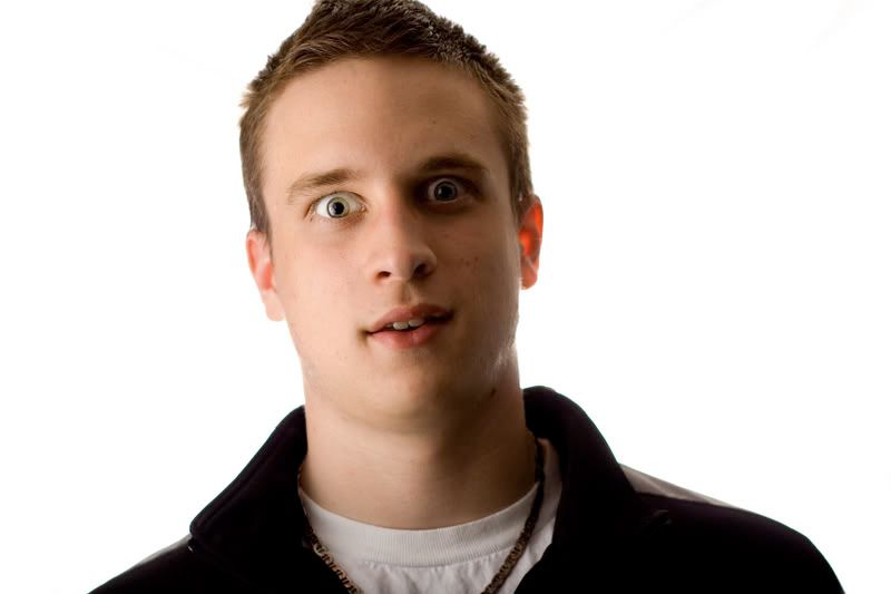 IMAGE: http://i112.photobucket.com/albums/n175/nkonyi/mxwhbgstare.jpg