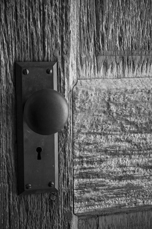 [Image: doorknob533x800.jpg]