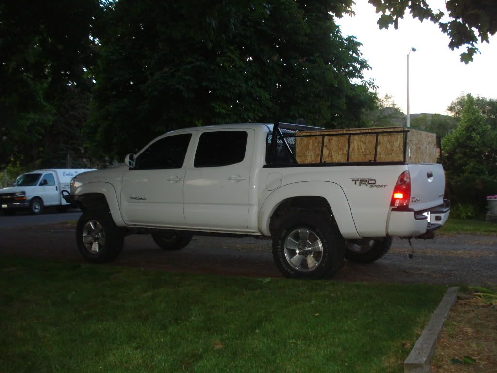 Dog Box For Toyota Tacoma